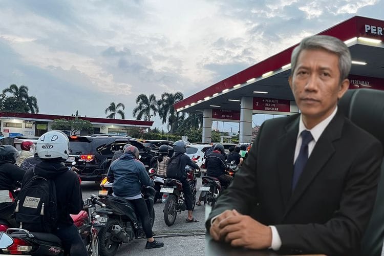 IMG-20251209-WA0012 Distribusi BBM Lumpuh Diterjang Banjir Sumatera, Pengamat: Pertamina Harus Dievaluasi Total, Deempatbelas.com