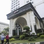 AKSI PROTES NASABAH BANK SUMUT MINTA OJK TOLAK PENUNJUKAN DIRUT BARU HASIL RUPS 
