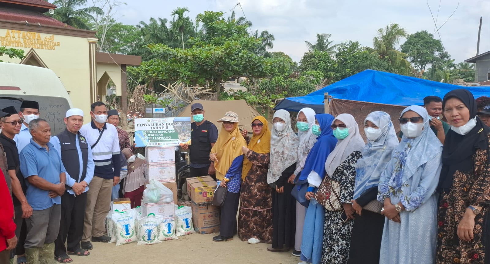 Pengajian Guru Guru SMA Negeri 7 Medan Membersamai Mudir Rumah Tahfidz Quran Muslimin Medan Salurkan Donasi Tahap II di Lima Lokasi Aceh Tamiang, Deempatbelas.com