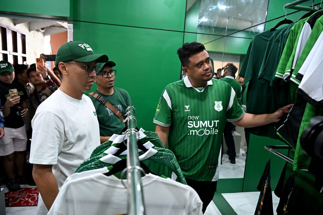 Bobby Nasution Kunjungi Toko Merchandise PSMS, Harap Tingkatkan Pemasukan Klub dan UMKM Naik Kelas, Deempatbelas.com