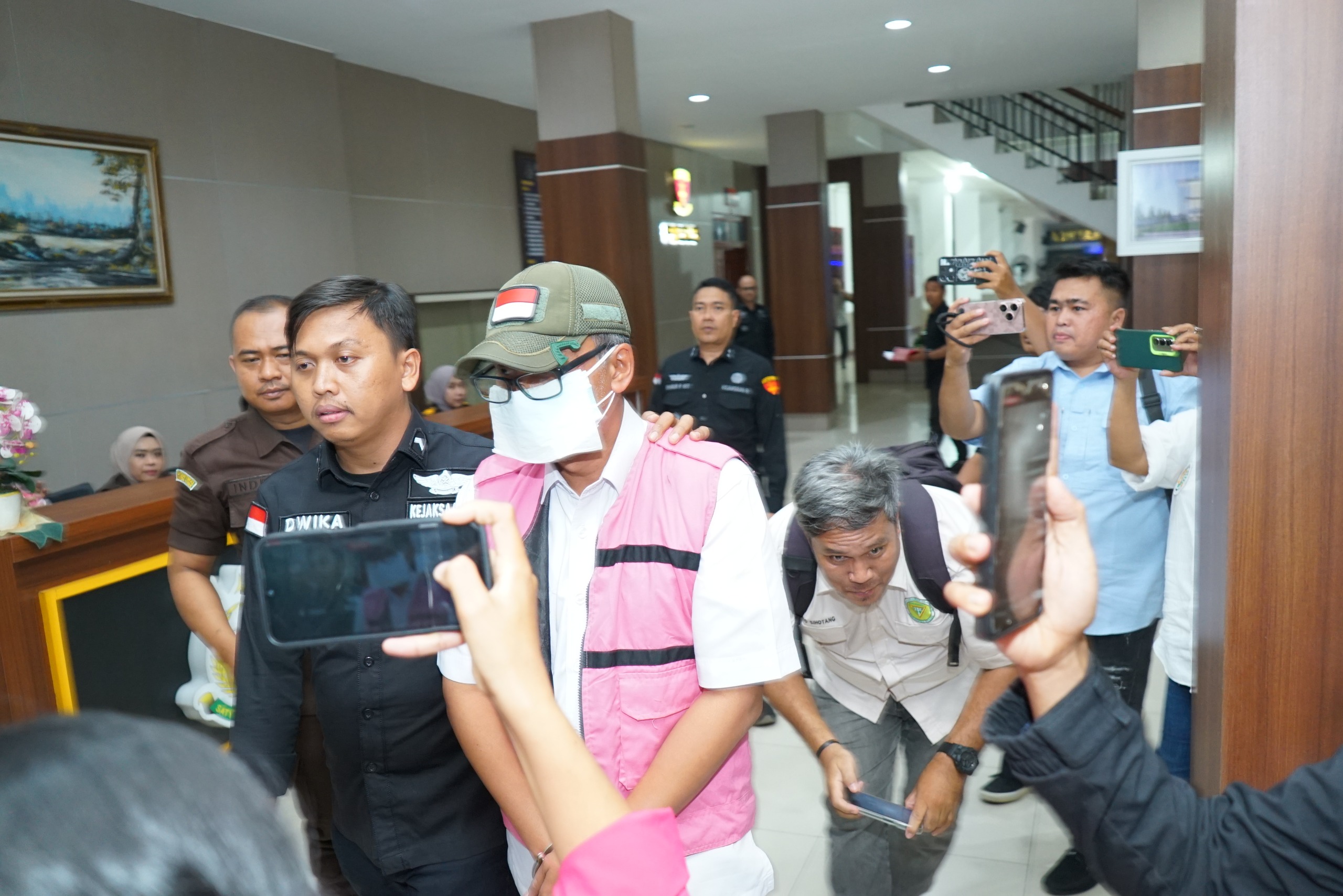 IMG-20260127-WA0076 Borok Korupsi Proyek KSPN Danau Toba Terbongkar: Kejati Sumut Tahan Pejabat PUPR, Deempatbelas.com