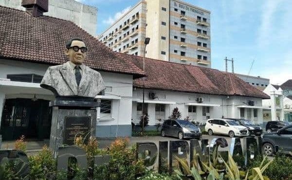 IMG-20260128-WA0030(1) Dirut RSUD Pirngadi Medan Dipanggil Penyidik Kejari Terkait Dugaan Korupsi Pengadaan Alkes dan Obat, Deempatbelas.com