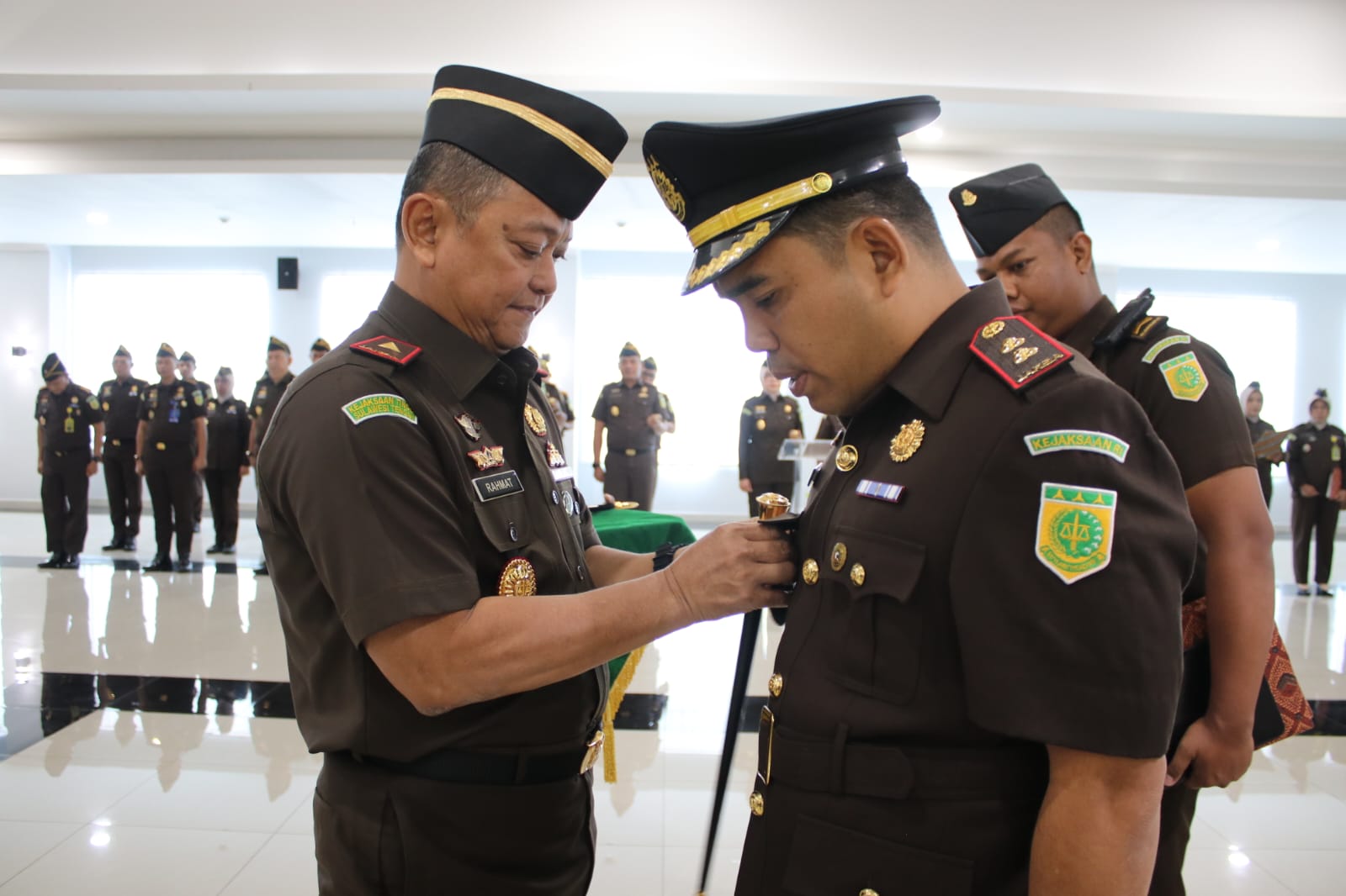 Kajati Sulteng Lantik Yos A. Tarigan sebagai Kajari Poso, Dorong Penegakan Hukum Humanis dan Profesional, Deempatbelas.com