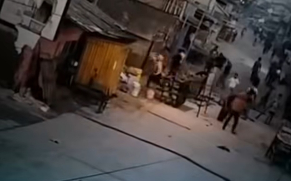 20260208_174629 Bentrokan Antar Dua Kelompok Warga di Belawan Pecah, Seorang Pedagang Ikan Tewas , Deempatbelas.com