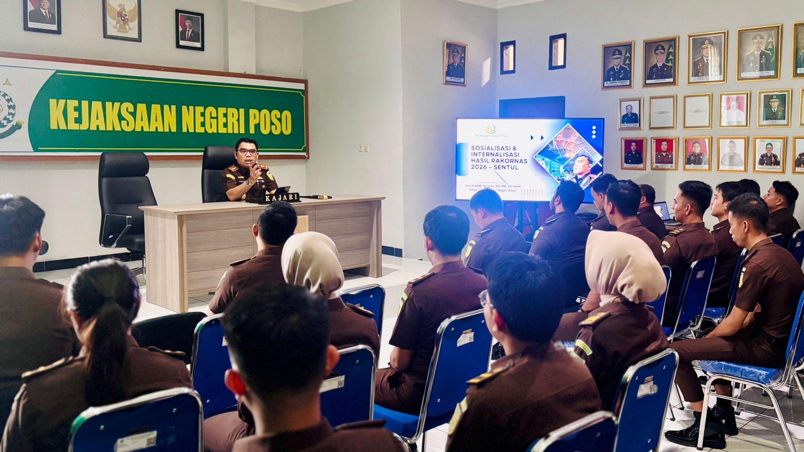 Kajari Poso Instruksikan Jajaran Implementasikan Hasil Rakornas 2026, Deempatbelas.com
