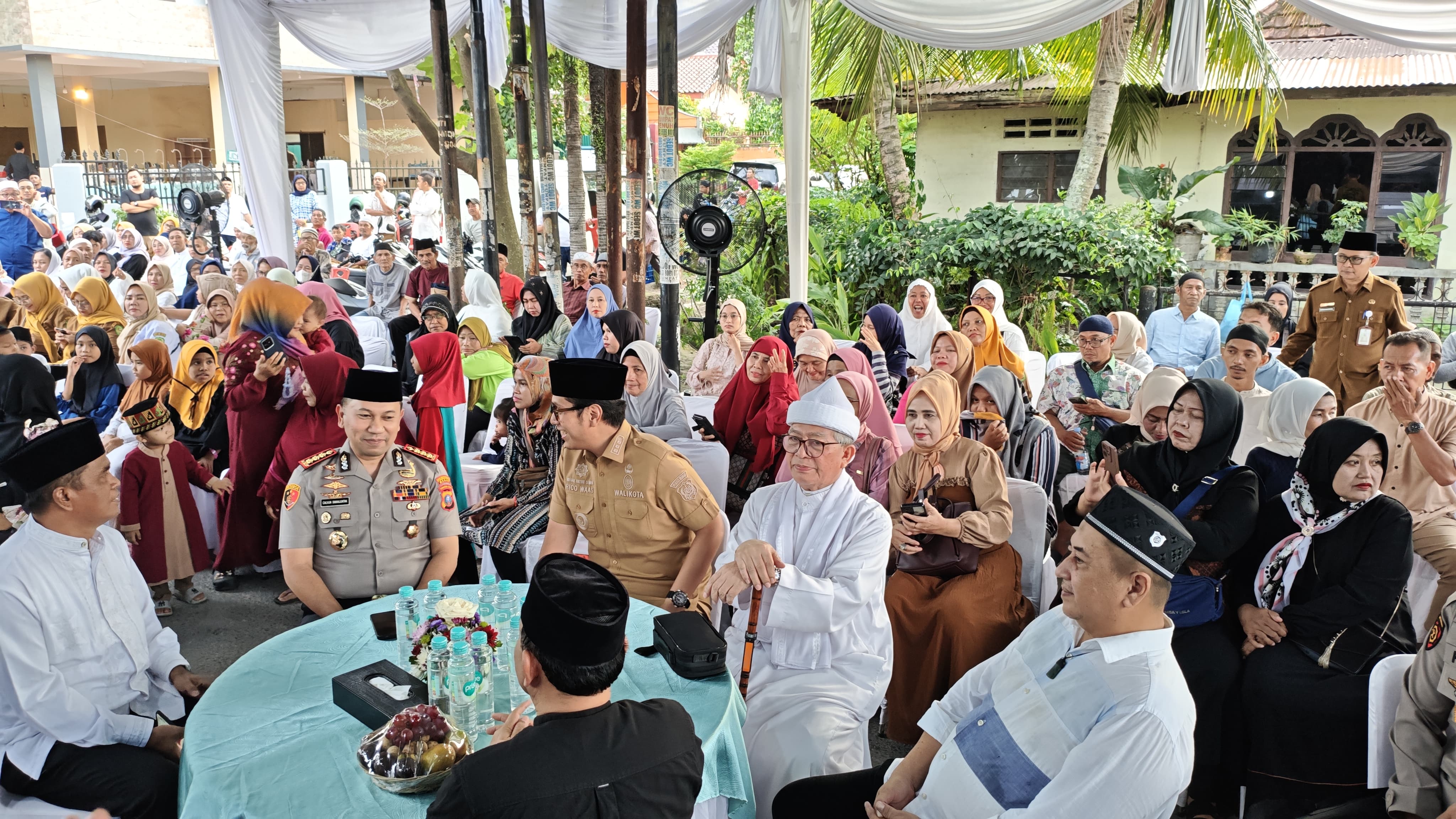 Safari Ramadhan Rico Waas dan Jean Calvijn Resmikan Masjid Al-Munawwarah dan Tekankan Perang Lawan Narkoba, Deempatbelas.com