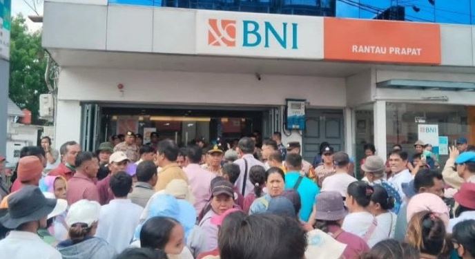 Dana-Gereja-Rp285-Miliar-Diduga-Raib-Ratusan-Jemaat-Geruduk-Kantor-BNI-Rantau-Prapat