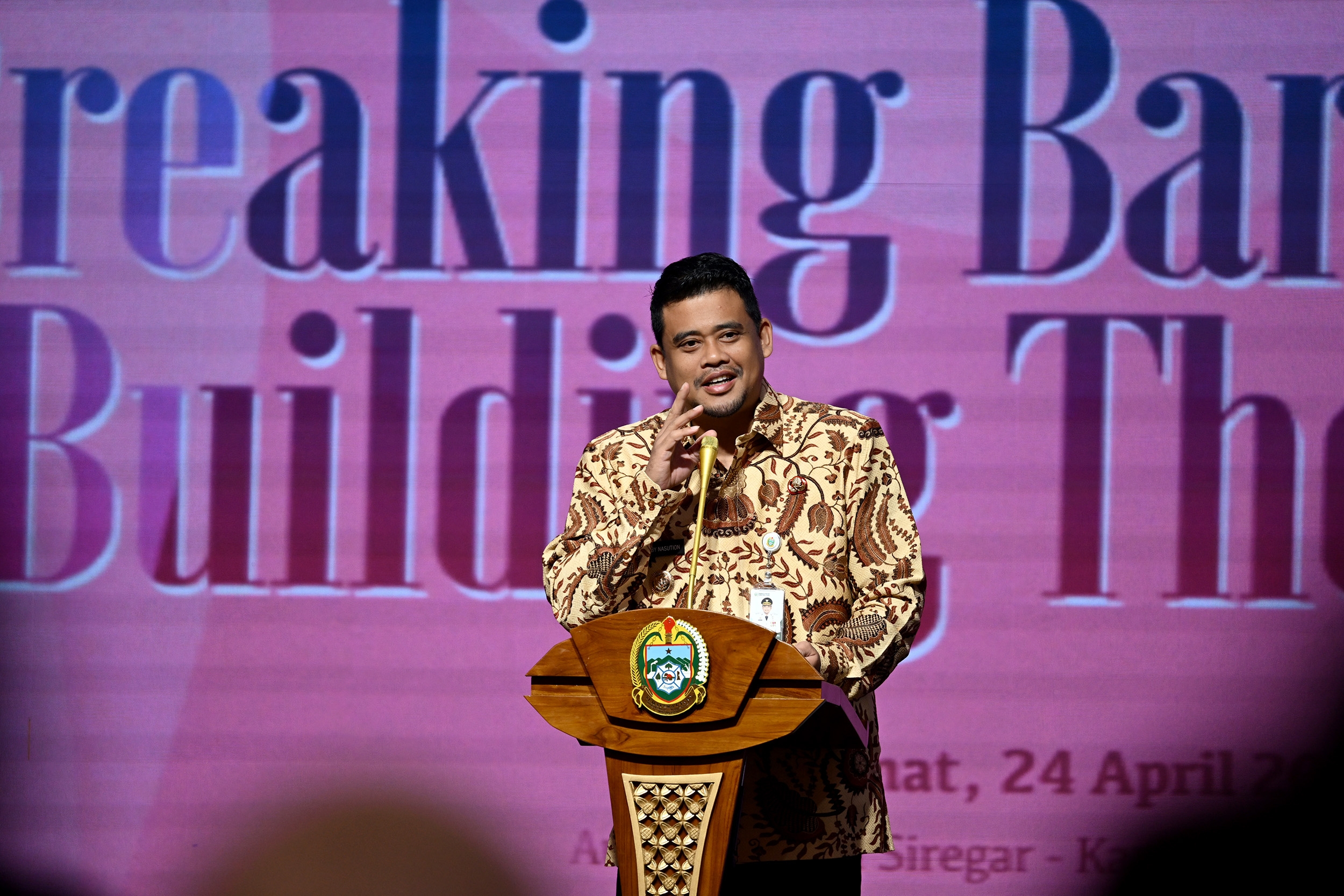 Bobby Nasution Dorong Perempuan Seimbangkan Peran Rumah Tangga dan Ruang Publik, Deempatbelas.com