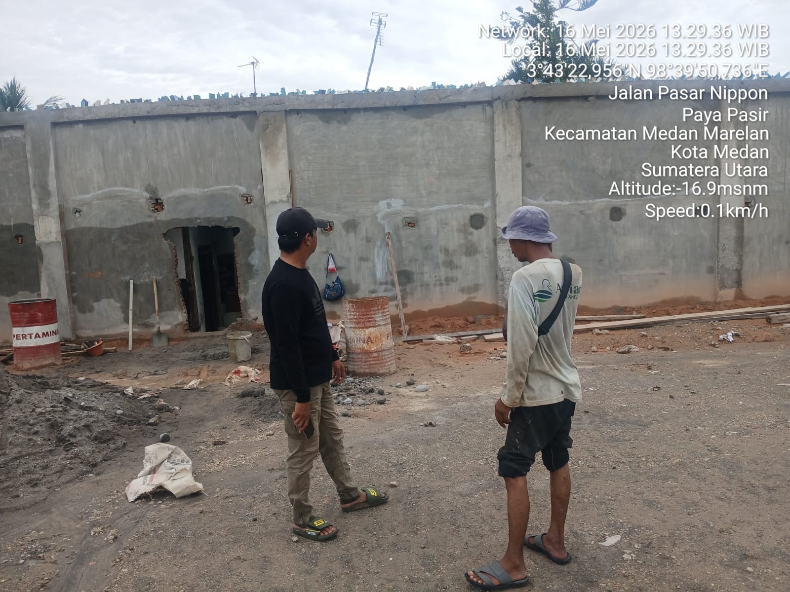 IMG-20260517-WA0020 Merasa Kebal Hukum, PT SBP Masih Tetap Bangun Tembok Tanpa Izin PBG, Deempatbelas.com