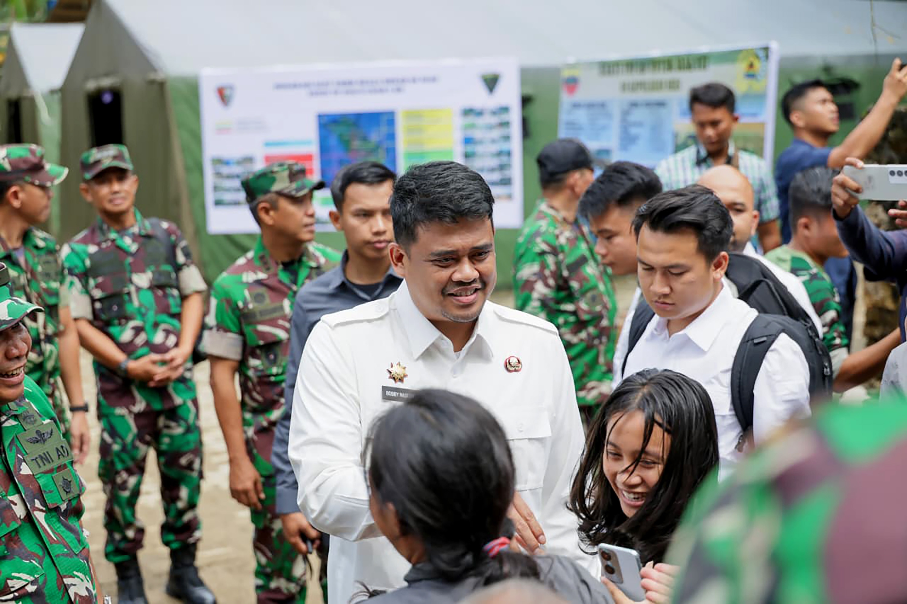 Dukung Karya Bakti Skala Besar TNI AD, Bobby Nasution Harapkan Percepatan Infrastruktur di Kepulauan Nias, Deempatbelas.com