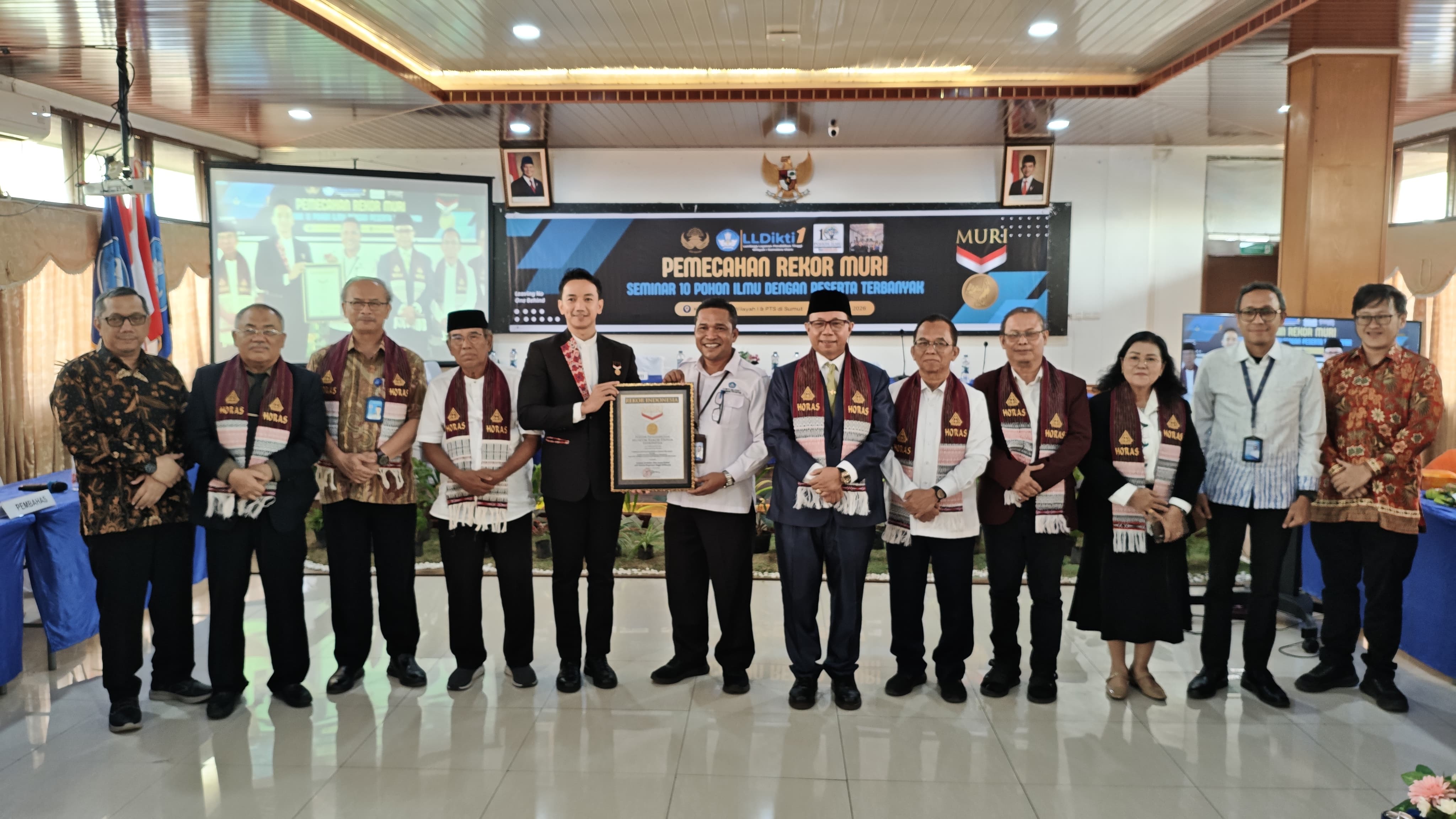 LLDIKTI Wilayah I Sumut Pecahkan Rekor MURI Melalui Seminar Nasional “10 Pohon Ilmu”, Deempatbelas.com
