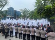 SAMPAIKAN PETISI KEPADA PRESIDEN, HAJI SURATMAN PIMPIN AKSI DAMAI DUKUNGAN MBG DILANJUTKAN SAMPAIKAN PETISI KEPADA PRESIDEN, HAJI SURATMAN PIMPIN AKSI DAMAI DUKUNGAN MBG DILANJUTKAN