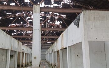 KONDISI MEMPRIHATINKAN, PASAR INDUK MINI MEDAN MARELAN DENGAN NILAI PULUHAN MILIAR TERBENGKALAI DAN RUSAK PARAH