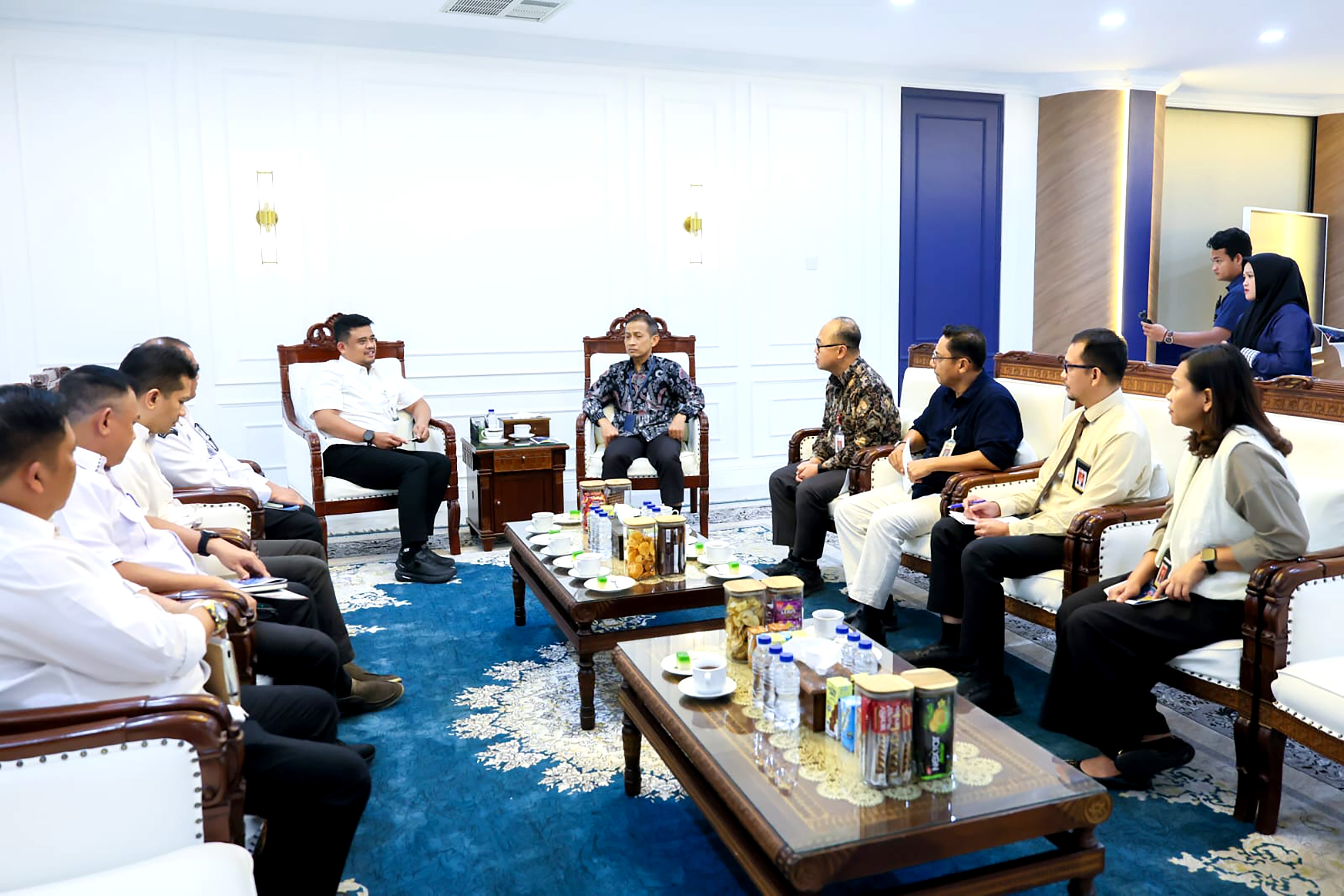 SAVE_20260604_011322 Dukung Program Tiga Juta Rumah, Bobby Nasution Minta OJK Perkuat Sinergi di Sumut, Deempatbelas.com