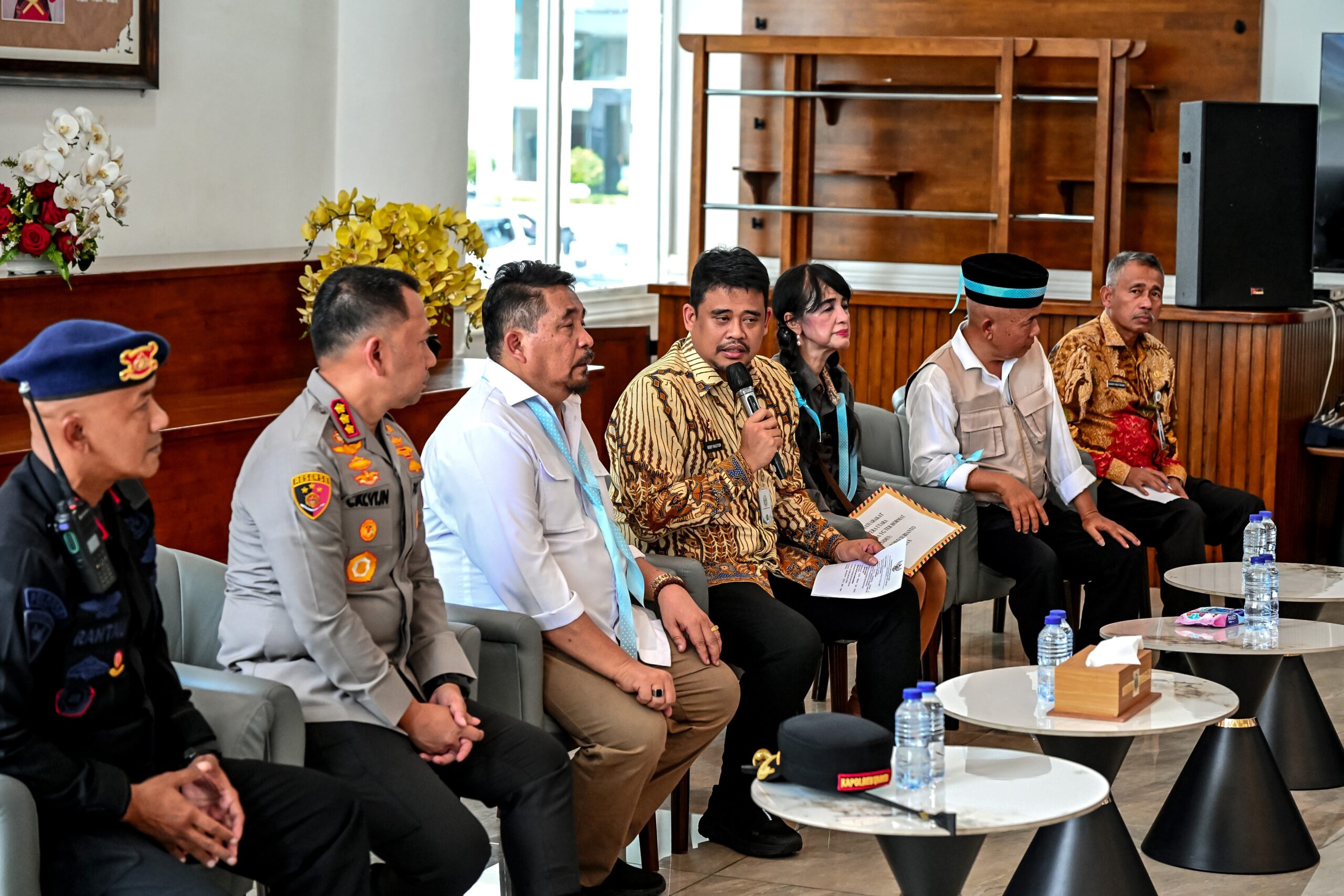 TERIMA ASPIRASI PENDUKUNG MBG, BOBBY NASUTION SIAP TERUSKAN PETISI MASYARAKAT SUMUT KE PRESIDEN PRABOWO TERIMA ASPIRASI PENDUKUNG MBG, BOBBY NASUTION SIAP TERUSKAN PETISI MASYARAKAT SUMUT KE PRESIDEN PRABOWO