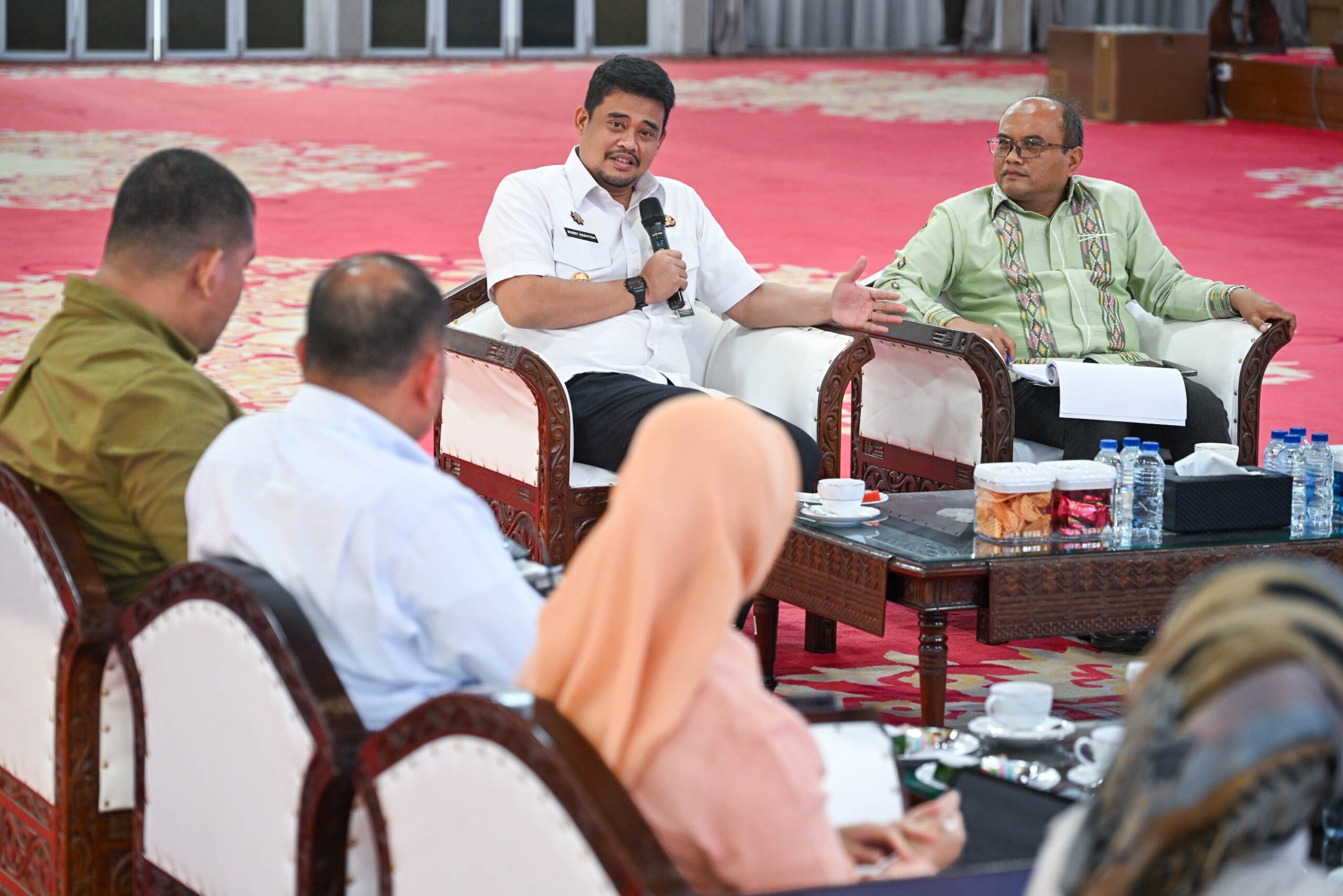 GUBERNUR SUMUT TERIMA AUDIENSI WALIKOTA PADANGSIDIMPUAN, PERKUAT SINERGI PEMBANGUNAN DAN INFRASTRUKTUR DAERAH GUBERNUR SUMUT TERIMA AUDIENSI WALIKOTA PADANGSIDIMPUAN, PERKUAT SINERGI PEMBANGUNAN DAN INFRASTRUKTUR DAERAH