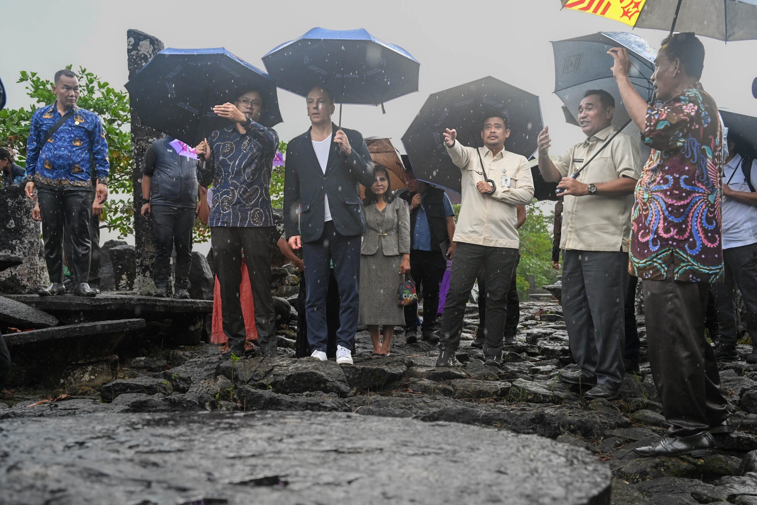 BOBBY NASUTION REVITALISASI SITUS MEGALITIK TETEGEWO, DORONG WARISAN SEJARAH NIAS JADI DESTINASI WISATA DUNIA BOBBY NASUTION REVITALISASI SITUS MEGALITIK TETEGEWO, DORONG WARISAN SEJARAH NIAS JADI DESTINASI WISATA DUNIA