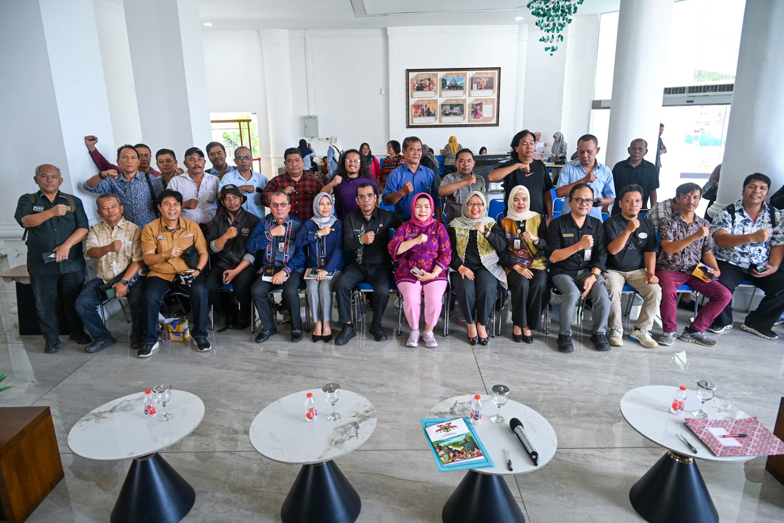 KOPERASI SUMUT TUMBUH POSITIF, VOLUME USAHA LAMPAUI RP7,47 TRILIUN KOPERASI SUMUT TUMBUH POSITIF, VOLUME USAHA LAMPAUI RP7,47 TRILIUN