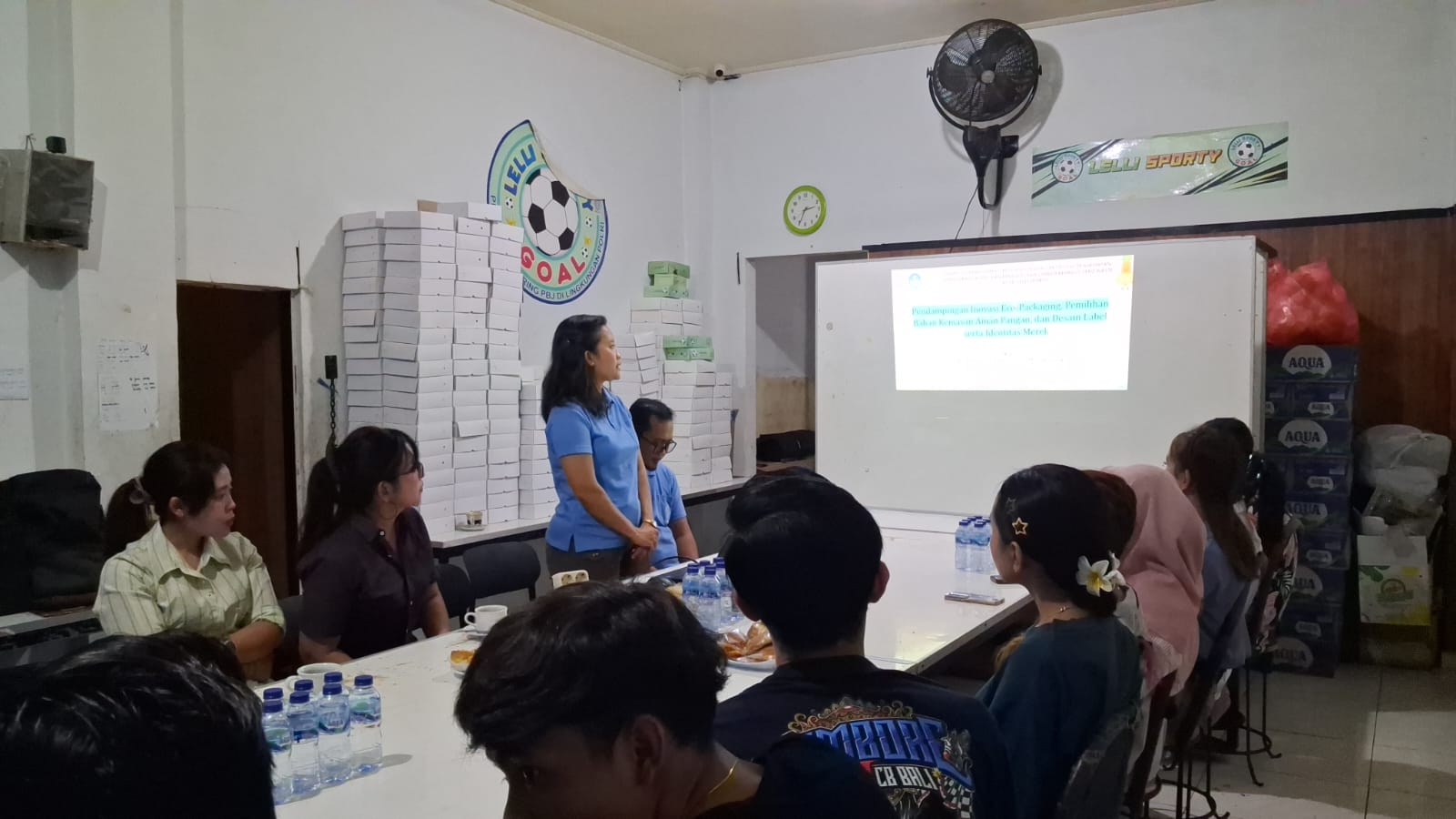 SMART CATERING UMKM JADI SOLUSI, PKM UNDHIRA PERKUAT PRODUKSI, DIGITALISASI, DAN PENGELOLAAN LIMBAH.