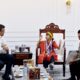 CAROLINE NABABAN, SISWI SD PERAIH EMAS OLIMPIADE ASIA DIHADIAHI GUBERNUR BEASISWA HINGGA RUMAH