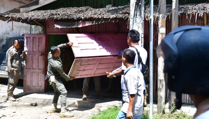 PD ANEKA INDUSTRI DAN JASA SUMUT TERTIBKAN ASET EKS BIOSKOP RIA BINJAI