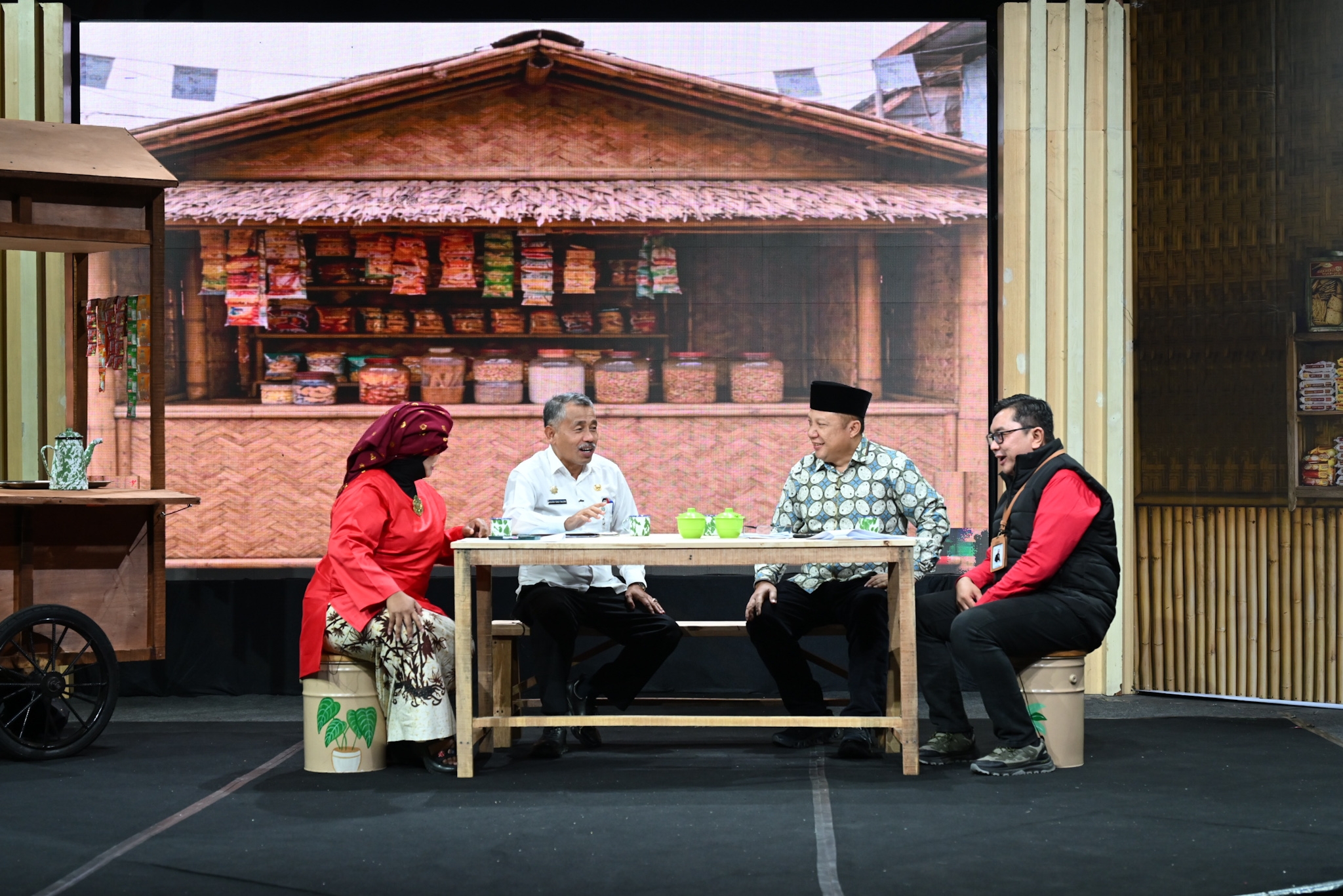HUT KE-81 RI, PEMPROV SUMUT PERCEPAT PEMERATAAN PEMBANGUNAN HINGGA WILAYAH TERLUAR HUT KE-81 RI, PEMPROV SUMUT PERCEPAT PEMERATAAN PEMBANGUNAN HINGGA WILAYAH TERLUAR