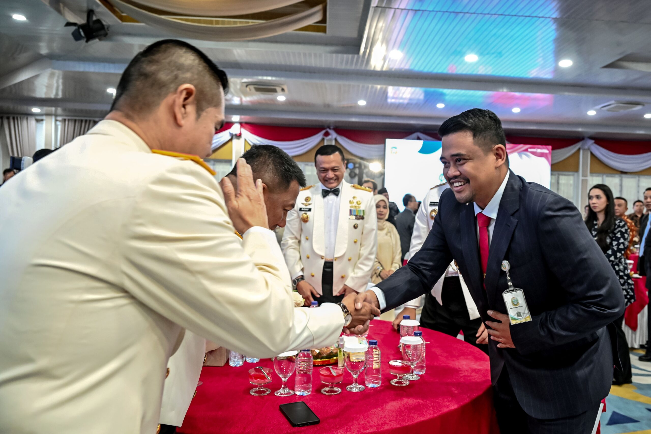 GUBERNUR BOBBY NASUTION: KEMERDEKAAN HARUS DIISI KERJA NYATA DAN KOLABORASI MENUJU INDONESIA EMAS 2045 GUBERNUR BOBBY NASUTION: KEMERDEKAAN HARUS DIISI KERJA NYATA DAN KOLABORASI MENUJU INDONESIA EMAS 2045