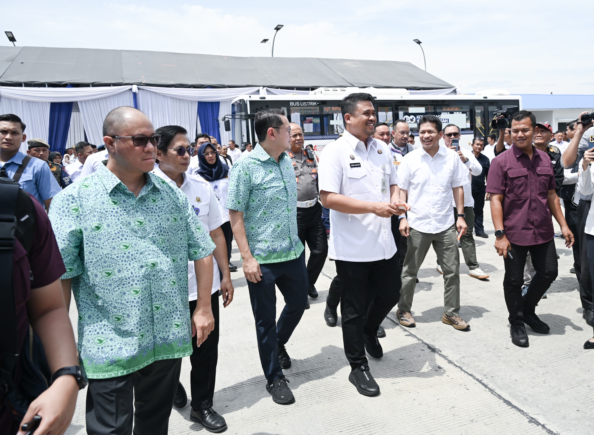 GUBSU BOBBY LUNCURKAN BRT MEBIDANG, 30 BUS LISTRIK DISIAPKAN GUBSU BOBBY LUNCURKAN BRT MEBIDANG, 30 BUS LISTRIK DISIAPKAN