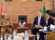 WAGUB SURYA TAWARKAN POTENSI INVESTASI SUMUT KEPADA DUTA BESAR BELGIA WAGUB SURYA TAWARKAN POTENSI INVESTASI SUMUT KEPADA DUTA BESAR BELGIA