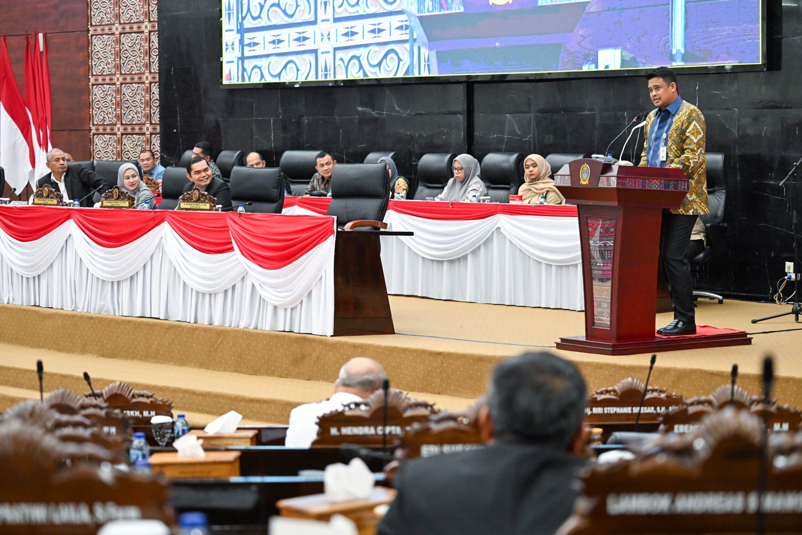 BOBBY NASUTION TEKANKAN PERCEPATAN PEMBANGUNAN USAI PENANDATANGANAN KUA-PPAS P-APBD 2026 BOBBY NASUTION TEKANKAN PERCEPATAN PEMBANGUNAN USAI PENANDATANGANAN KUA-PPAS P-APBD 2026