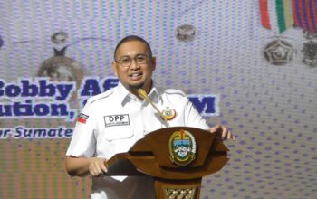 ANDRE ROSIADE PUJI BOBBY NASUTION: GUBERNUR YANG BEKERJA KERAS!