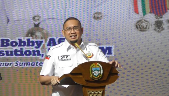 ANDRE ROSIADE PUJI BOBBY NASUTION: GUBERNUR YANG BEKERJA KERAS!