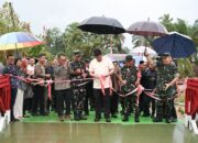 RESMIKAN JEMBATAN BAILEY DI TAPTENG, BOBBY NASUTION JANJI BERI MODAL USAHA UNTUK WARGA