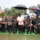 RESMIKAN JEMBATAN BAILEY DI TAPTENG, BOBBY NASUTION JANJI BERI MODAL USAHA UNTUK WARGA