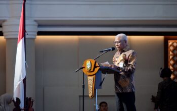 TUTUP PKN TINGKAT II ANGKATAN XII, WAGUB SUMUT TEKANKAN KEPEMIMPINAN ADAPTIF DAN INTEGRITAS