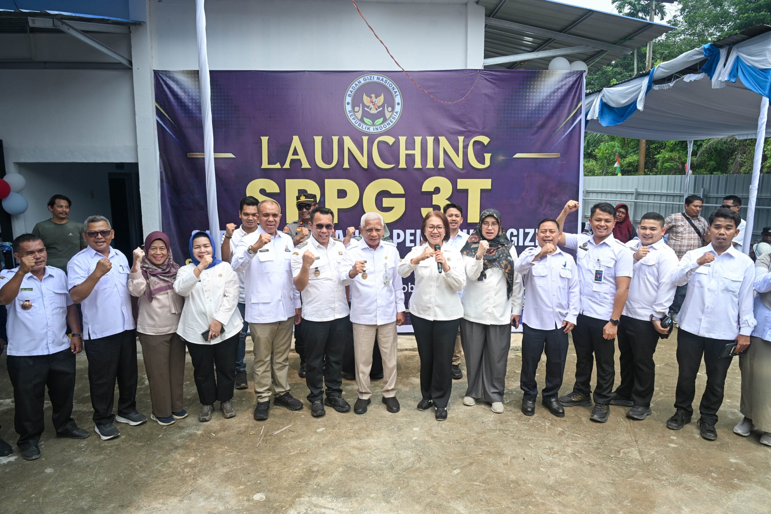 232 DAPUR SPPG DIRESMIKAN DI SUMUT, WAGUB DORONG PEMERATAAN LAYANAN GIZI HINGGA KE DAERAH 232 DAPUR SPPG DIRESMIKAN DI SUMUT, WAGUB DORONG PEMERATAAN LAYANAN GIZI HINGGA KE DAERAH